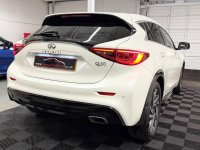 INFINITI Q30